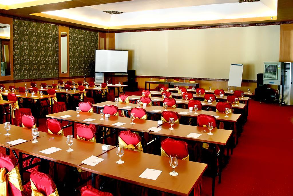 Grand Royal Bil Hotel Praya Buitenkant foto