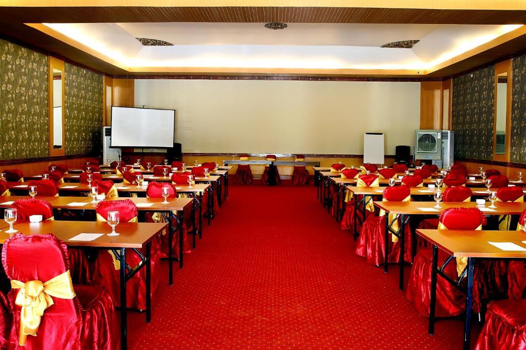 Grand Royal Bil Hotel Praya Buitenkant foto
